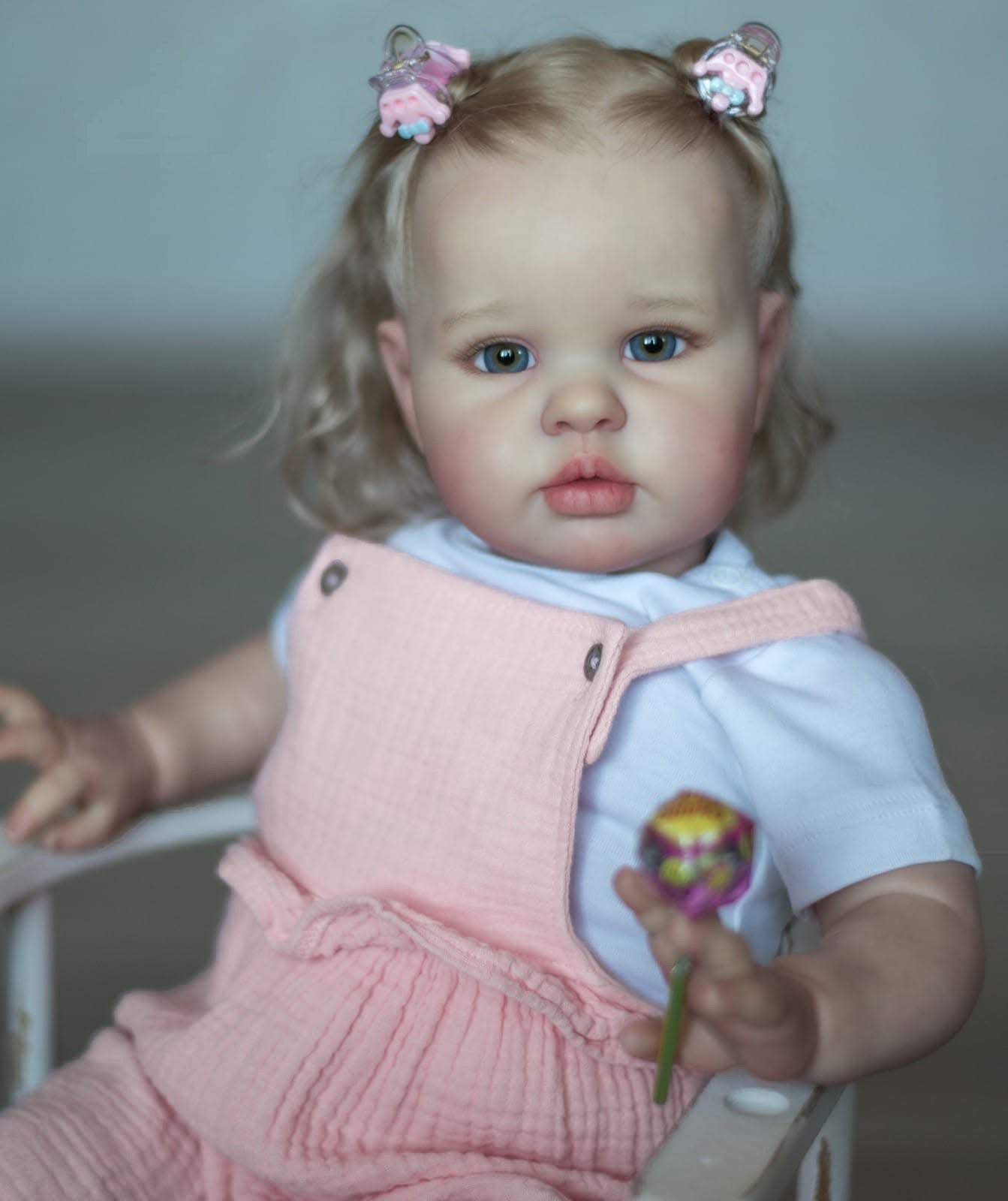 Lalka Reborn Guadalupe 60 cm z dźwiękiem i włosami wszczepianymi