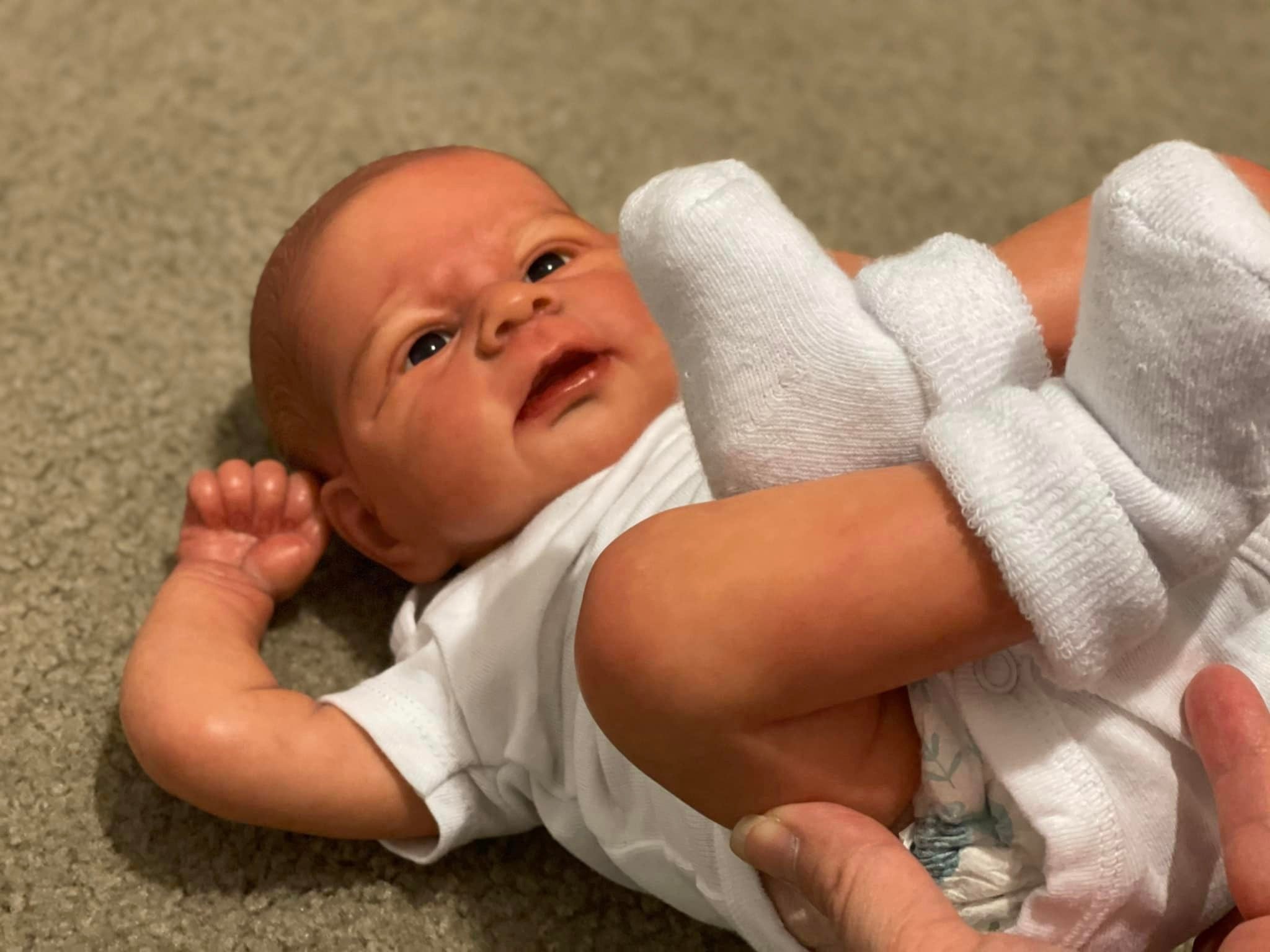 Bébé Reborn en Silicone Briana – 43 cm, avec Son detail image 3