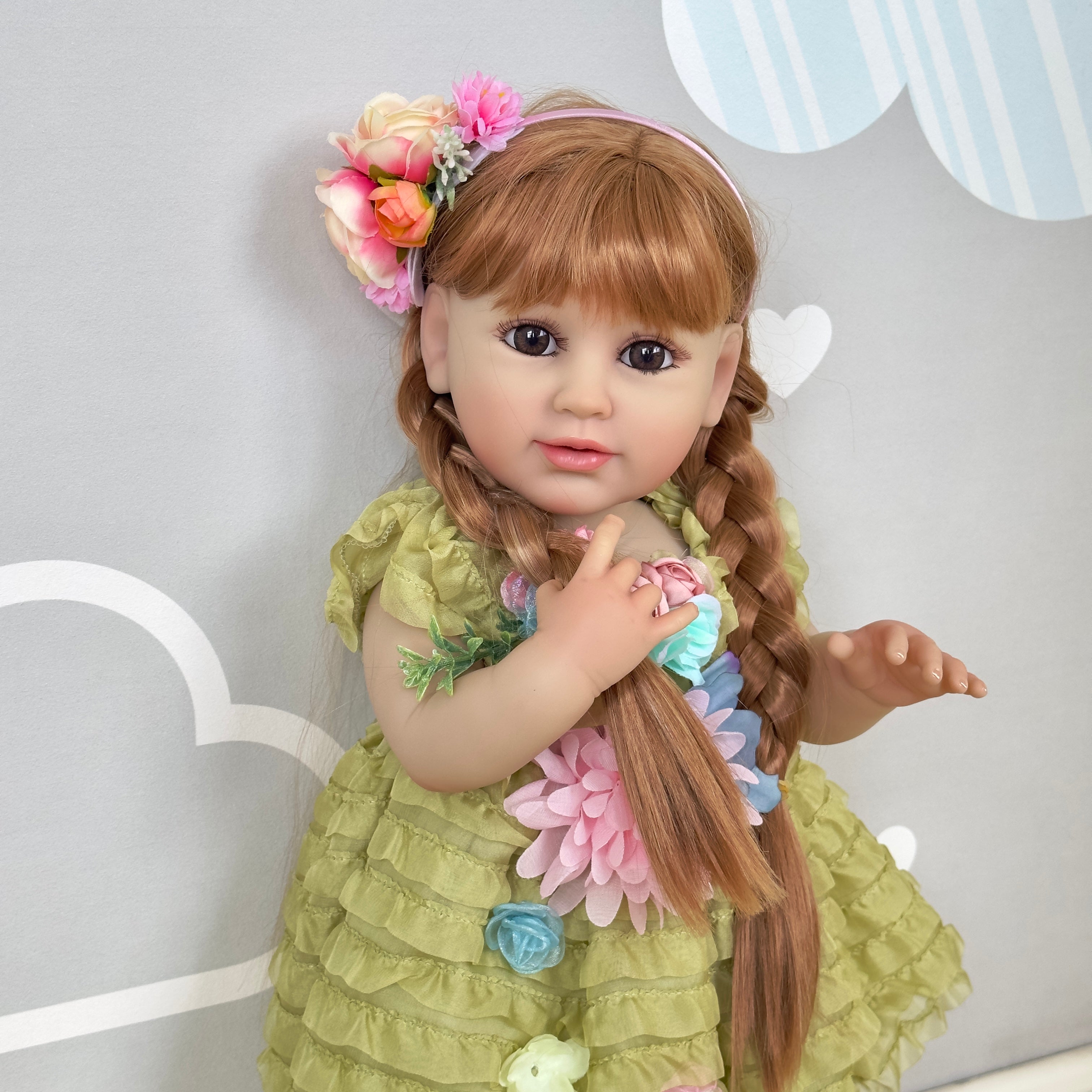 Bambola Reborn di Silicone Nadia – 55 cm, con Suono detail image 3
