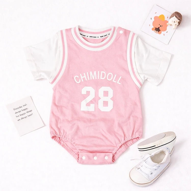 Conjunto deportivo rosa con zapatillas
