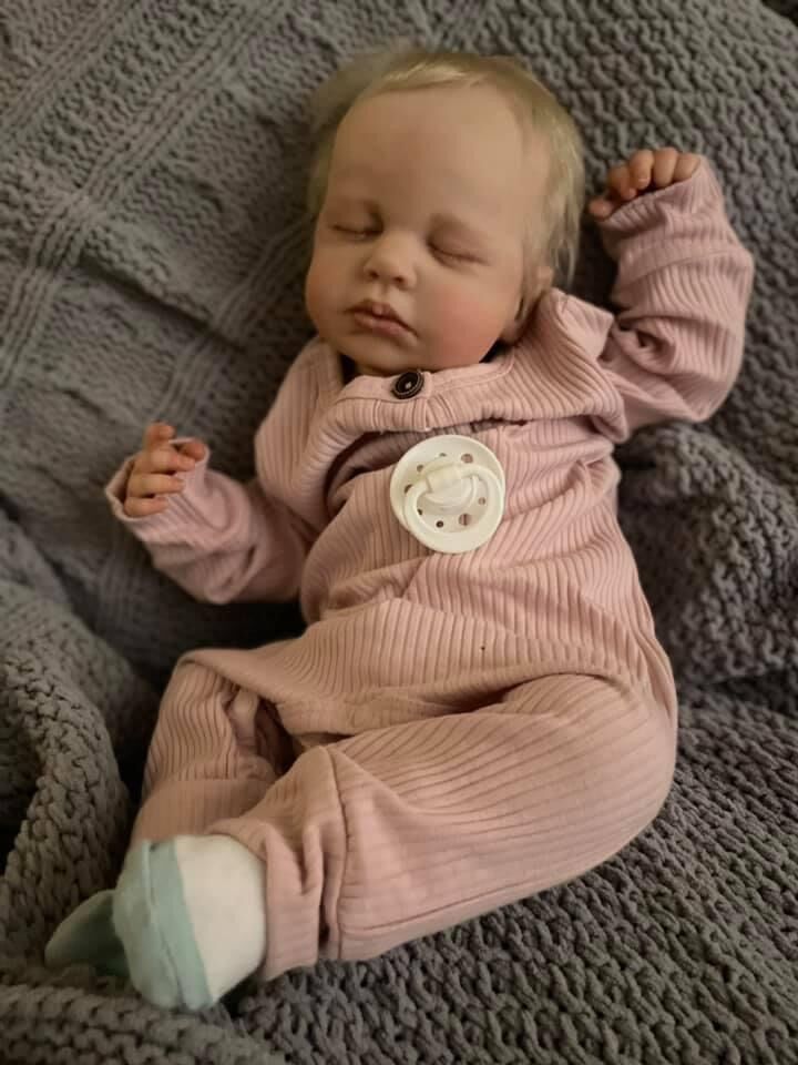 Bébé Reborn en Silicone Elina – 50 cm