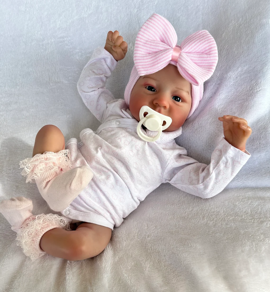 Bébé Reborn en Silicone Cósima – 48 cm, avec Son detail image 3