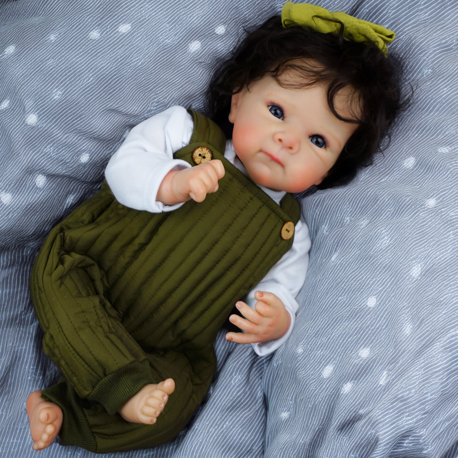 Lalka Reborn Winylowa Pilar – 45 cm, z Dźwiękiem i Wszczepionymi Włosami detail image 4