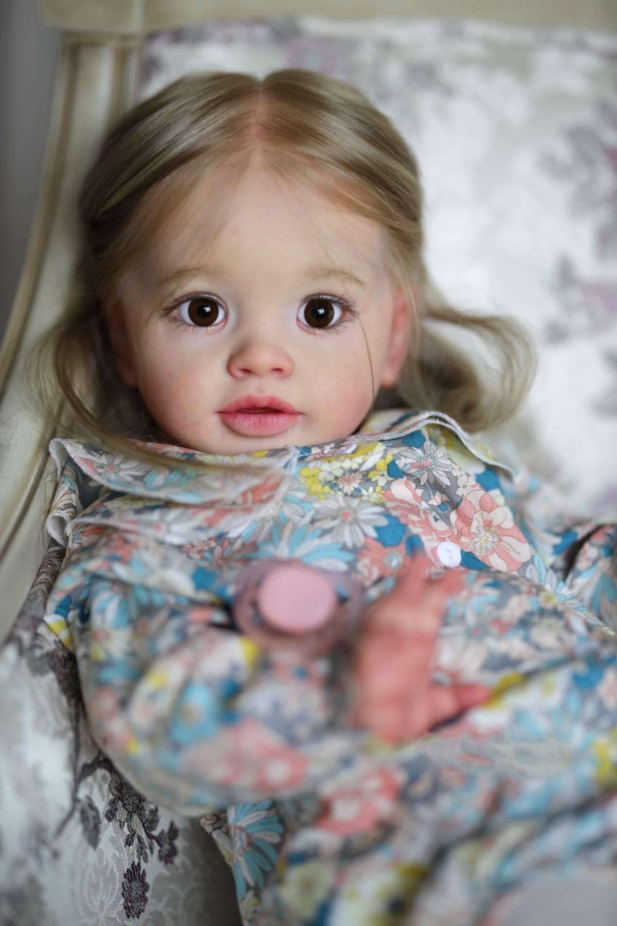 Bébé Reborn en Silicone Carmiña – 65 cm, avec Son detail image 4