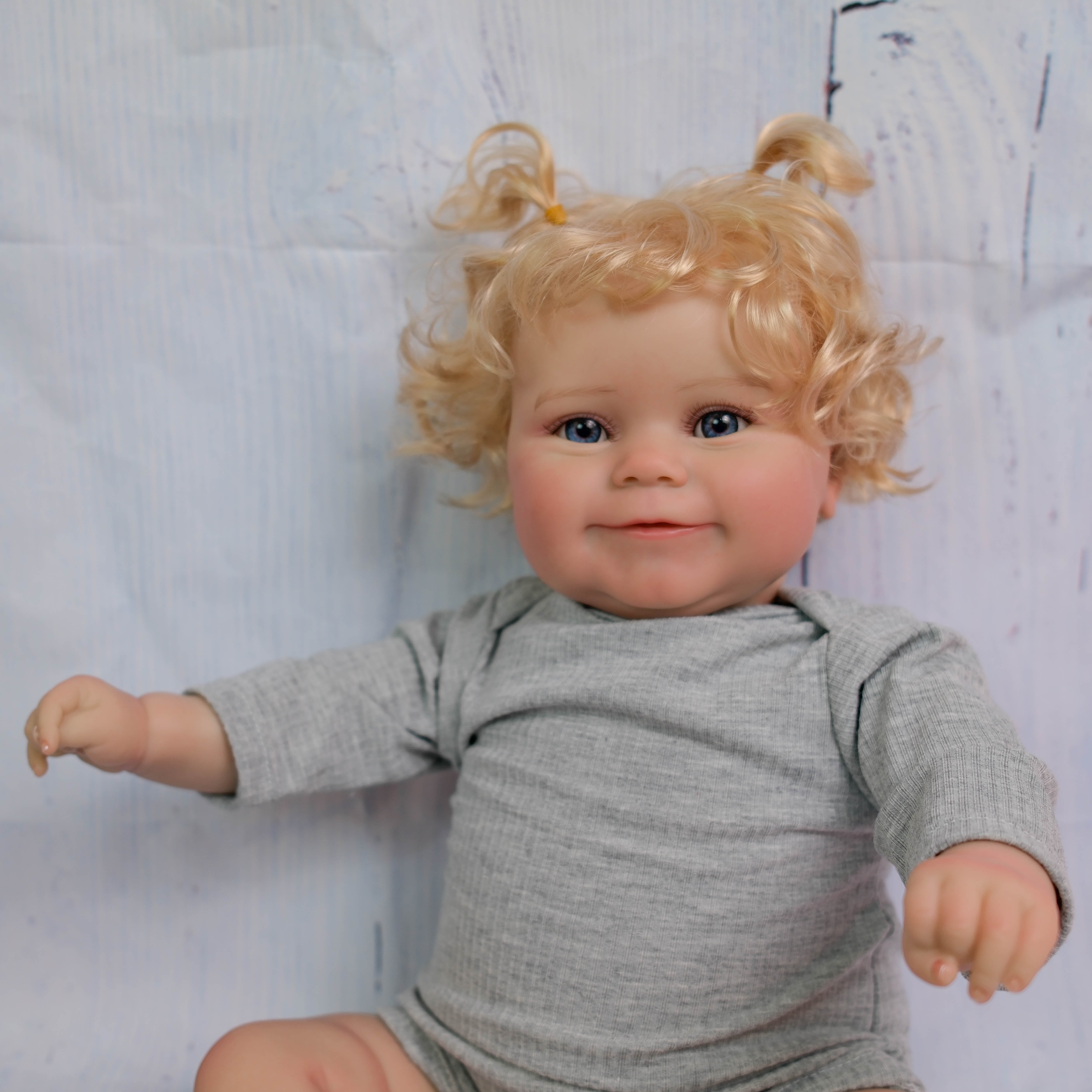 Lalka Reborn Winylowa Pedro – 50 cm, z Dźwiękiem i Wszczepionymi Włosami detail image 4