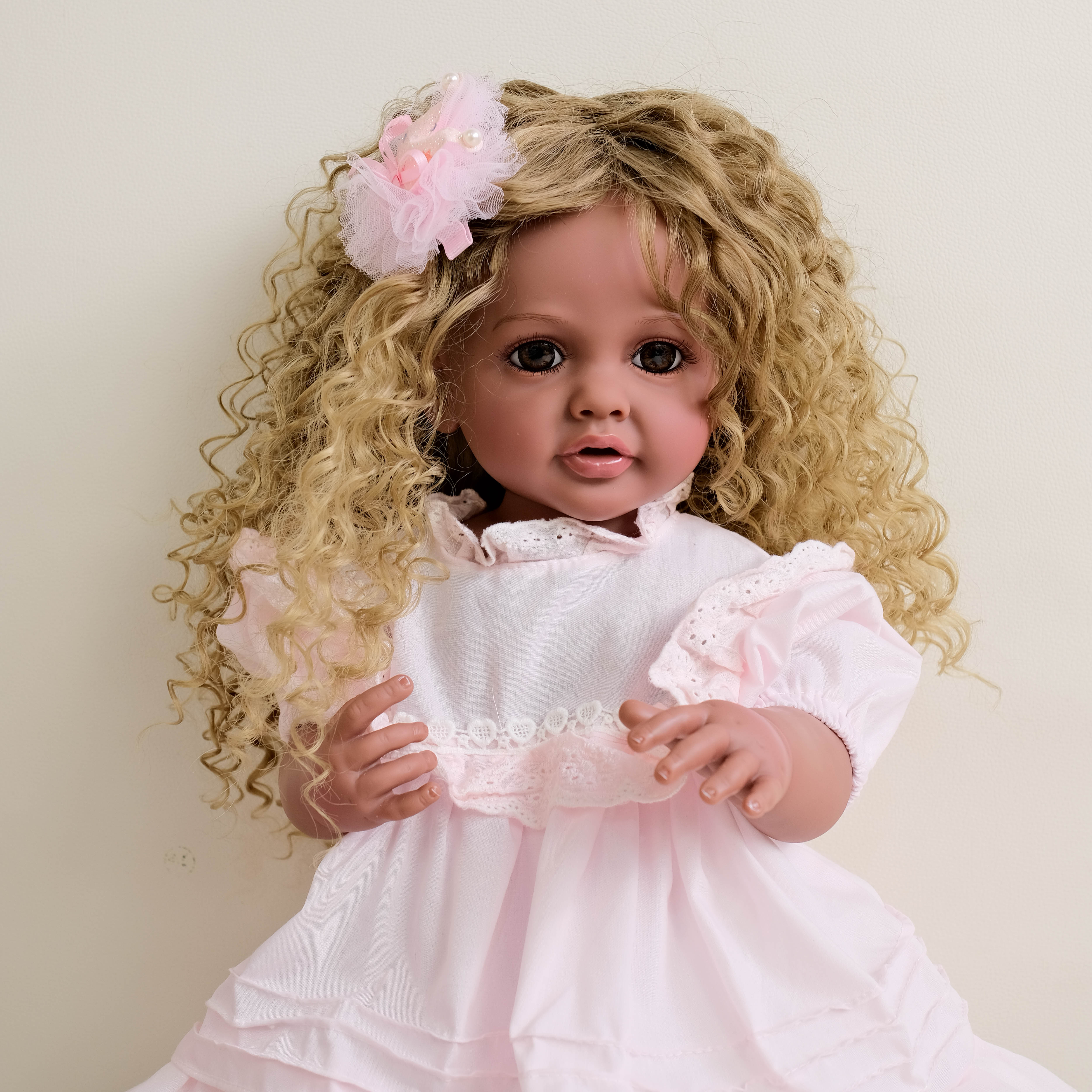 Bebé Reborn de Vinilo Carlota – 55 cm, con Sonido detail image 1