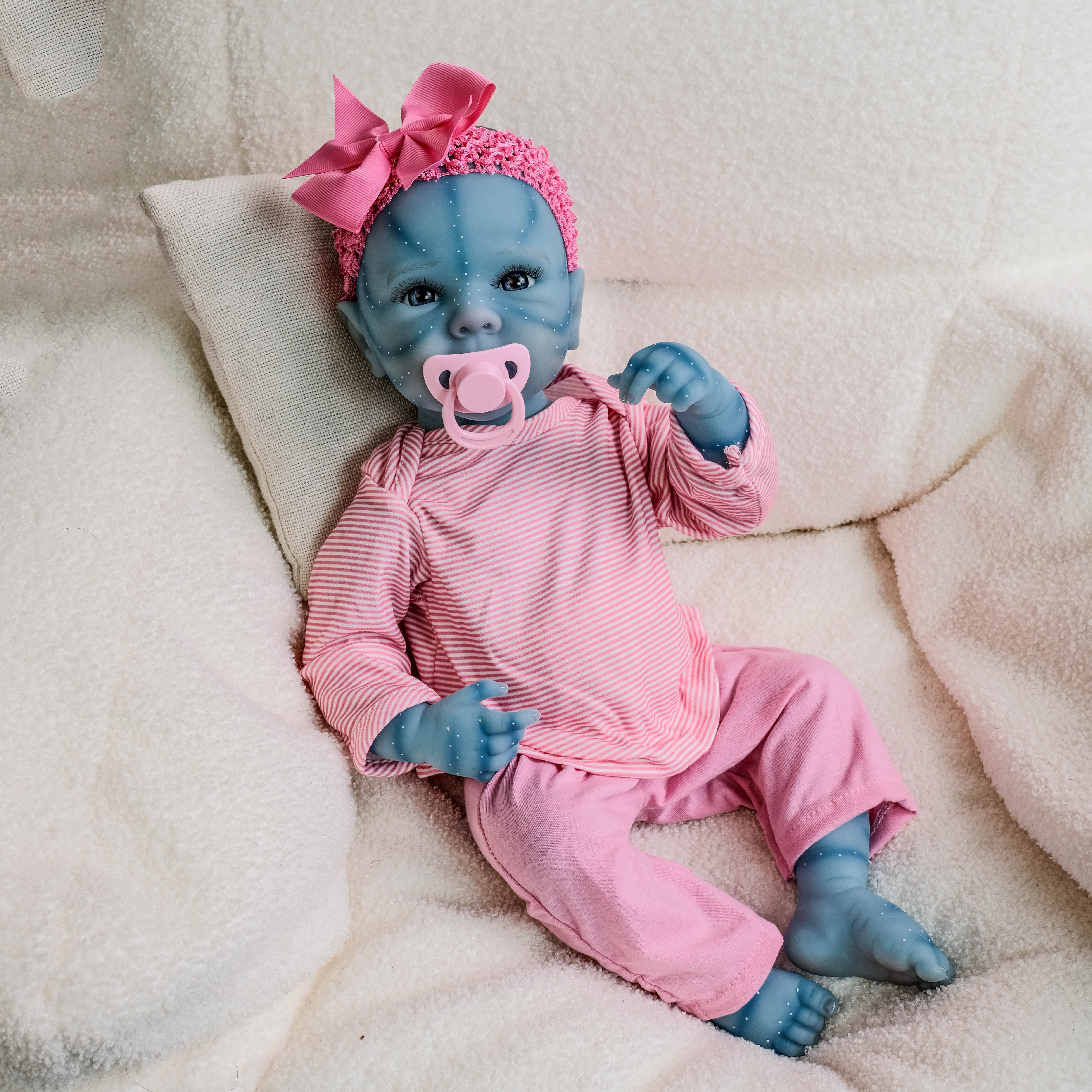 Lalka Reborn Winylowa Bernardo – 45 cm detail image 10