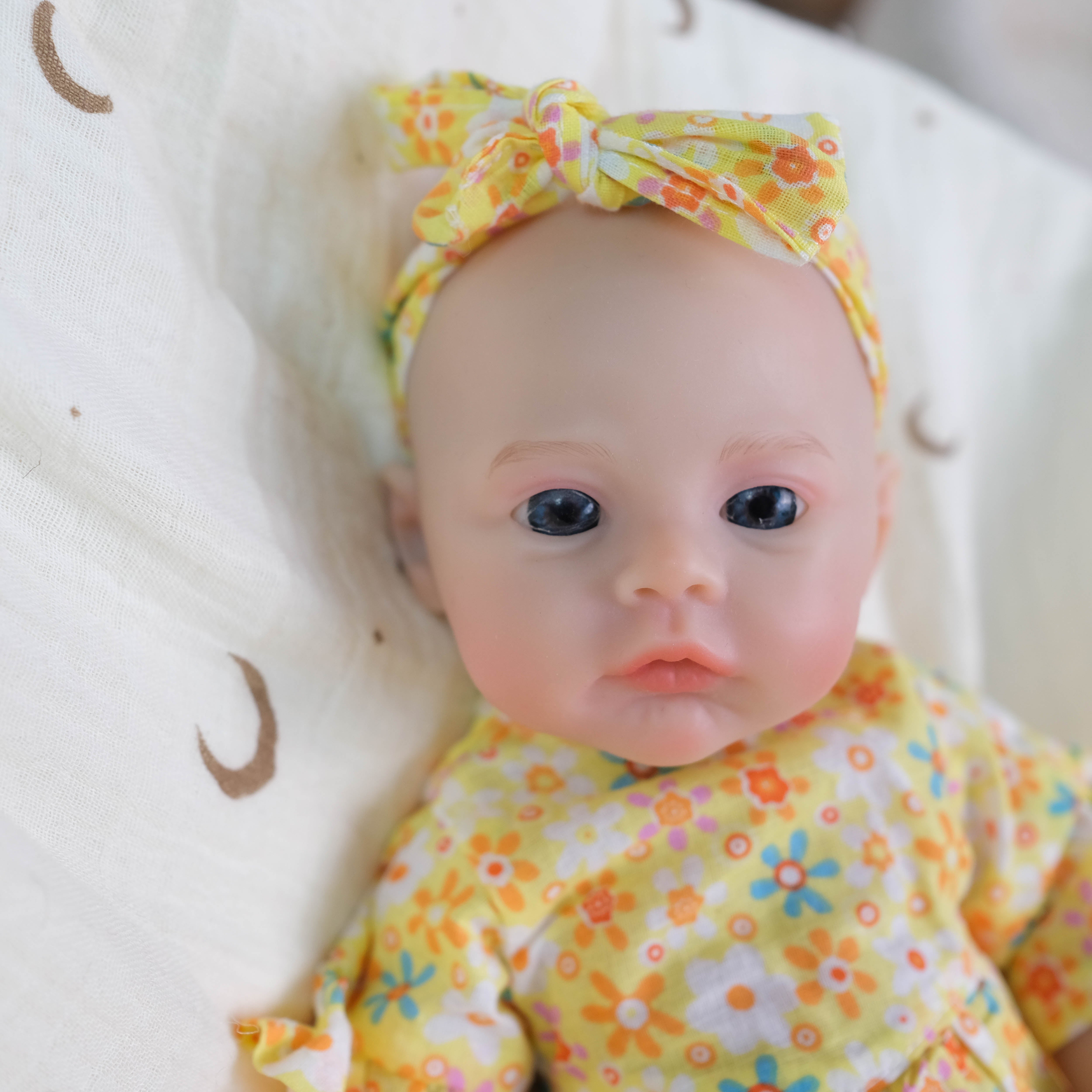 Bambola Reborn in Silicone Pieno Itziar – 30 cm, con Suono detail image 8