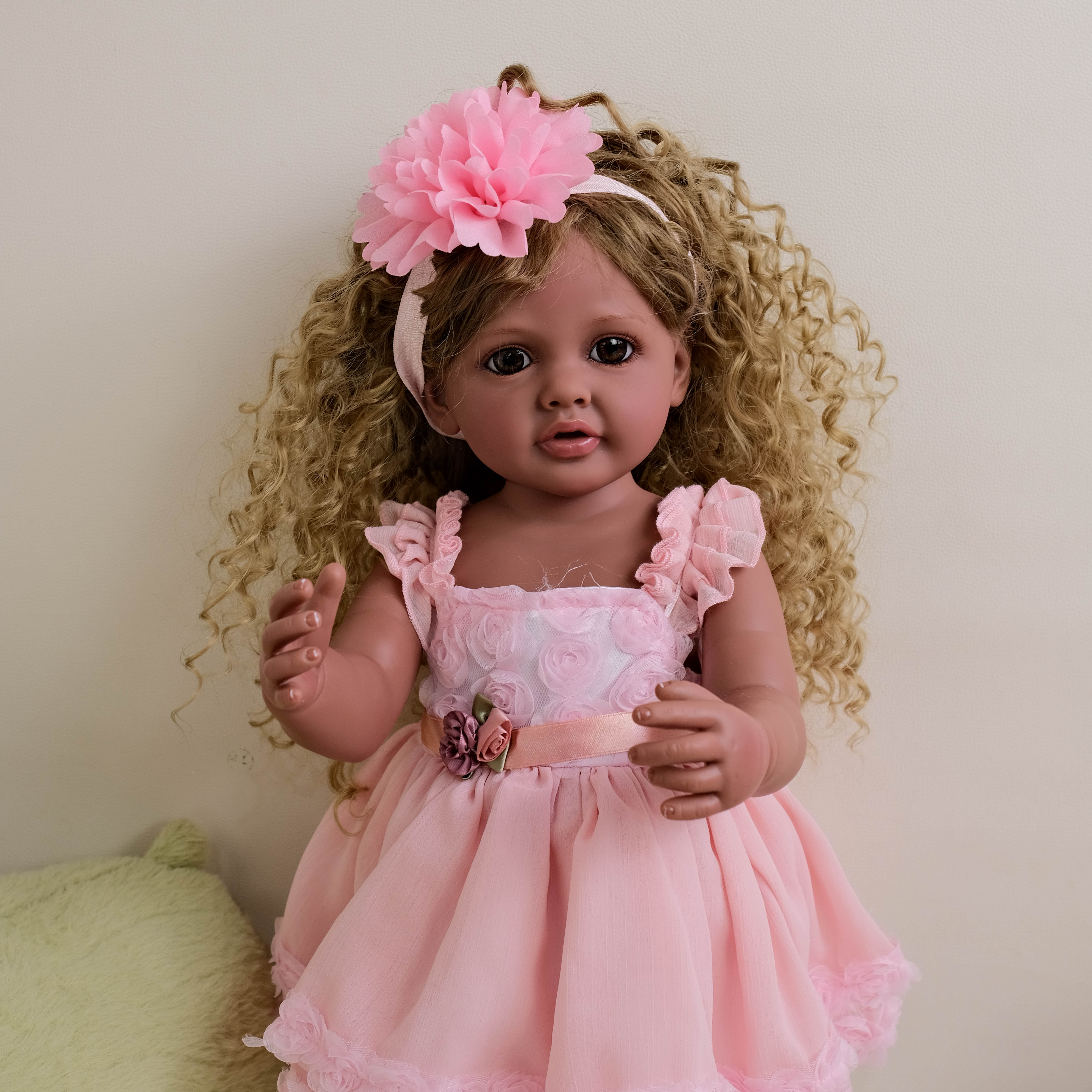 Bebé Reborn de Vinilo Carlota – 55 cm, con Sonido detail image 2