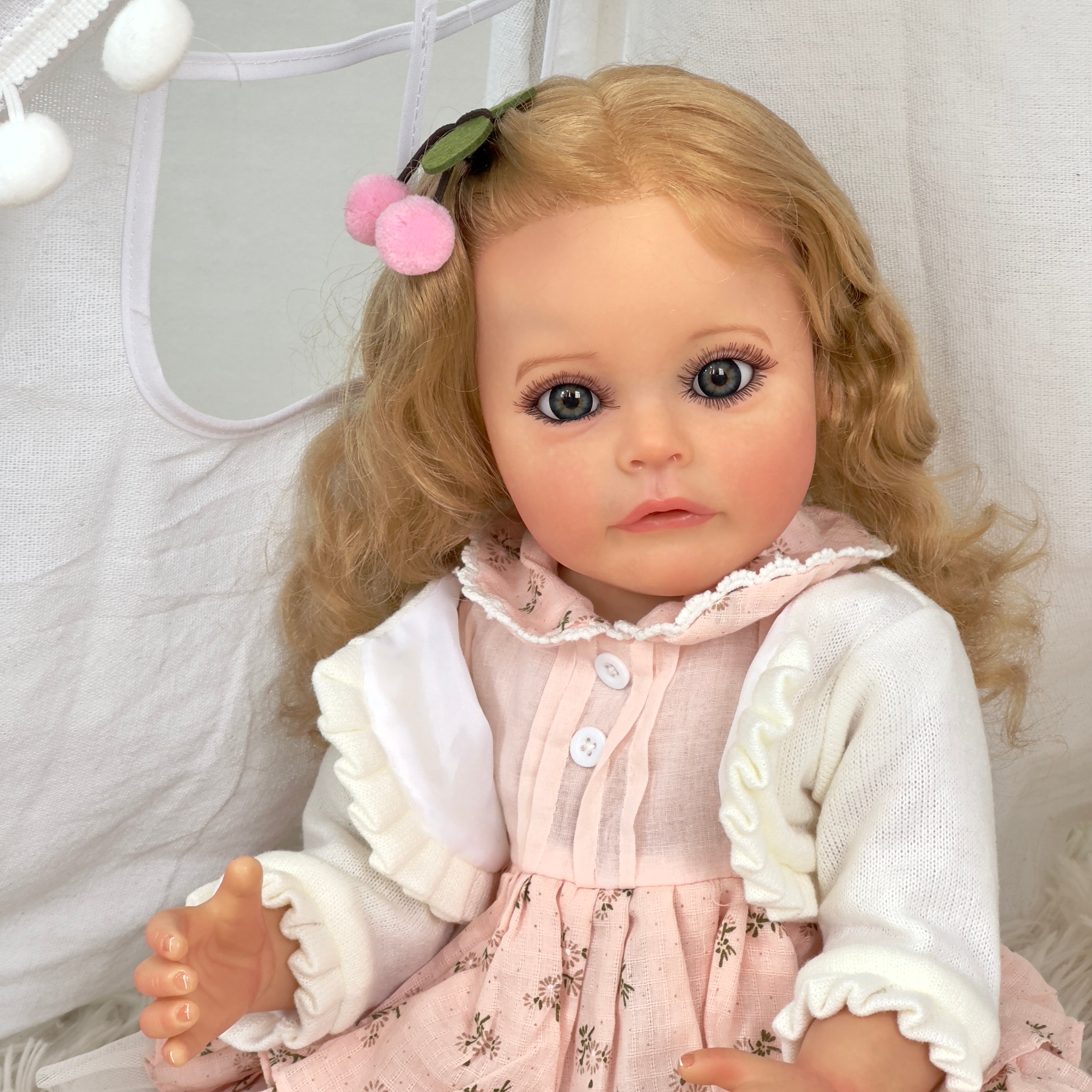 Bambola Reborn Salomé in Silicone Completo – 55 cm, con Suono detail image 3