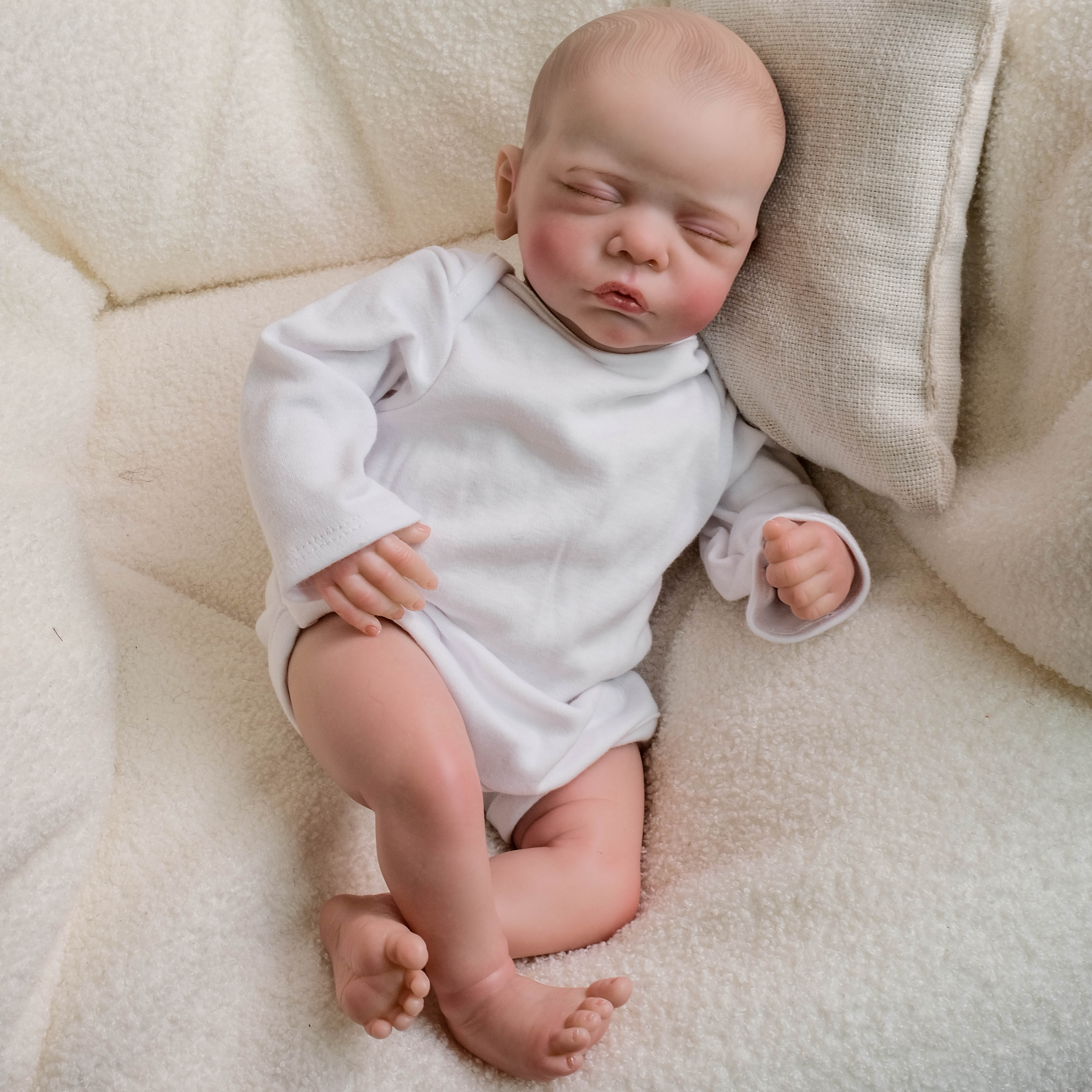 Lalka Reborn Winylowa Gabriela – 48 cm detail image 6