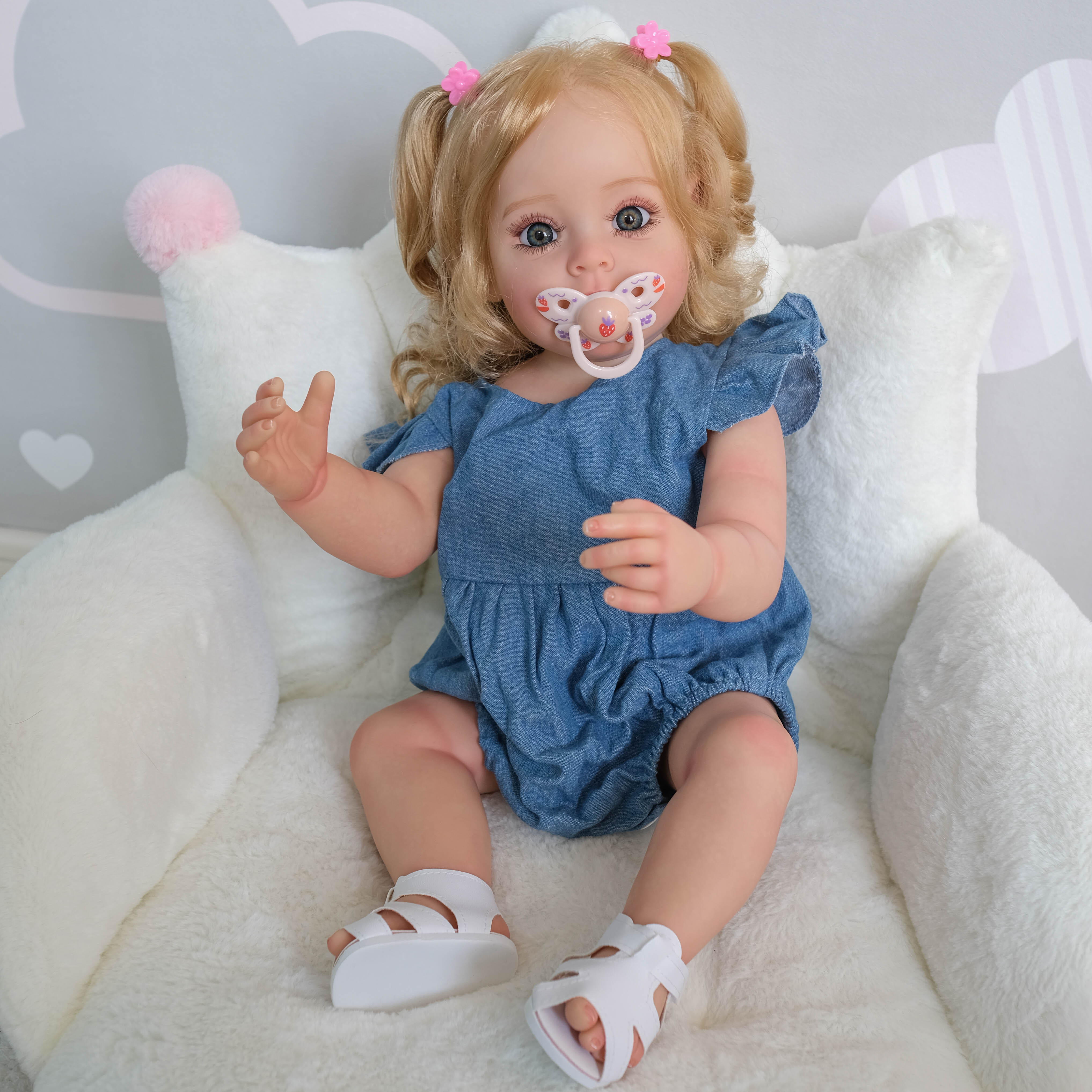 Bambola Reborn in Silicone Completa Lina – 55 cm, con Suono detail image 2