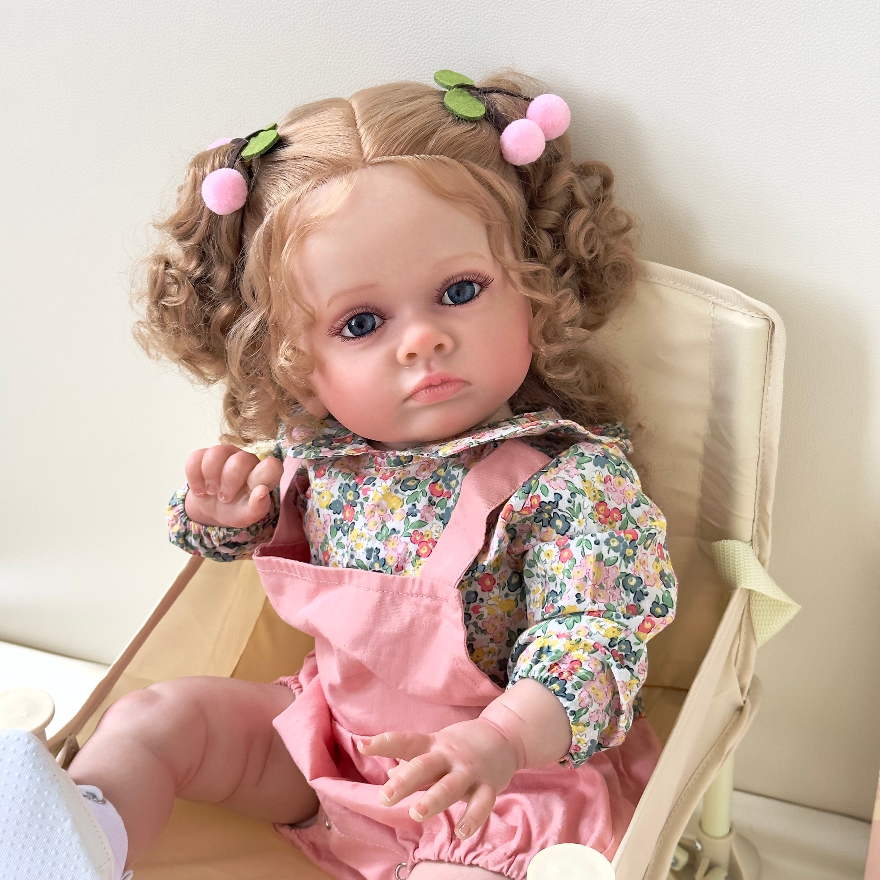 Bambola Reborn in Vinile Custodia – 58 cm, con Suono detail image 1