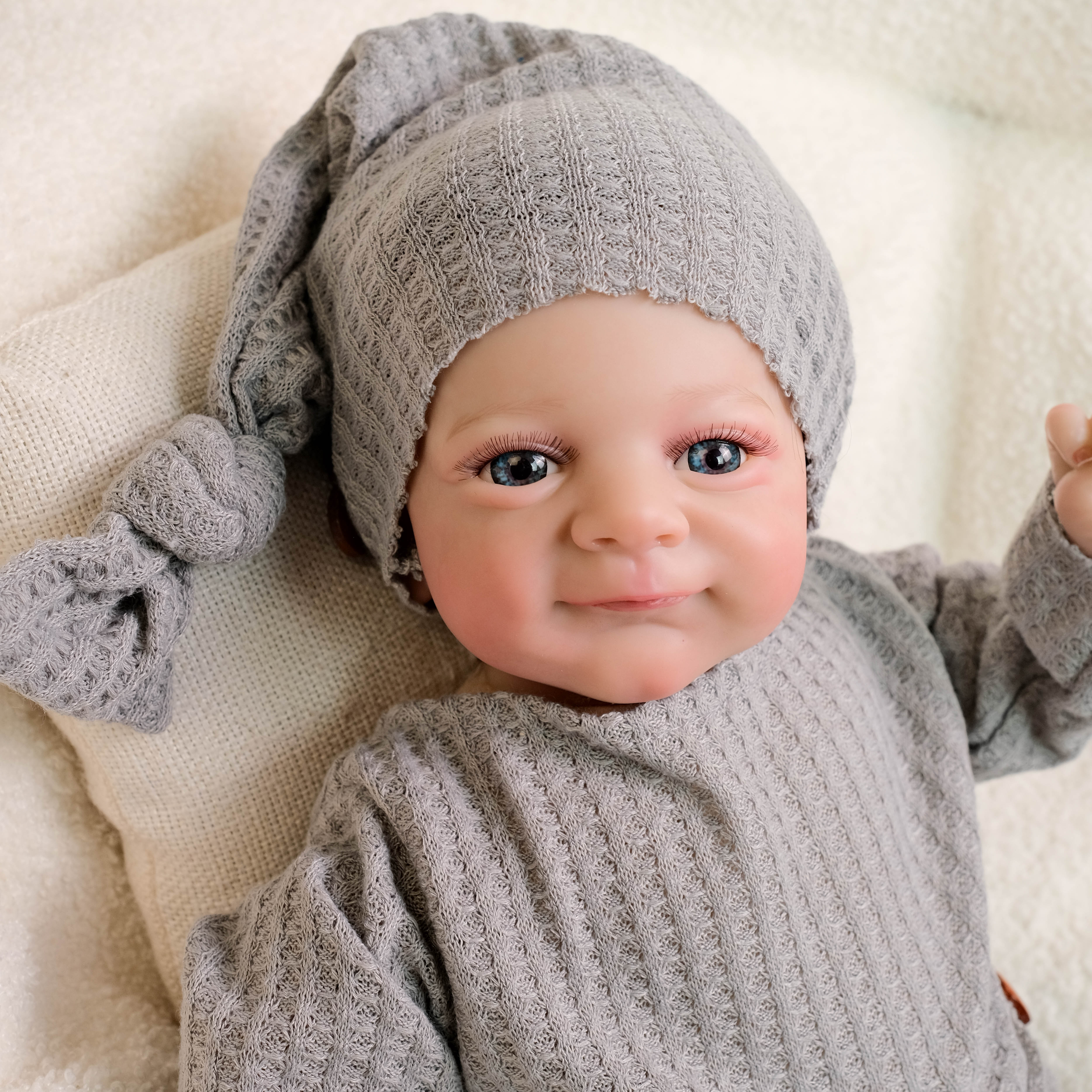 Lalka Reborn Winylowa Hodei – 45 cm, z Dźwiękiem detail image 1